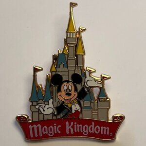 Mickey at Magic Kingdom — Cinderella Castle Disney Pin (2008 OE)